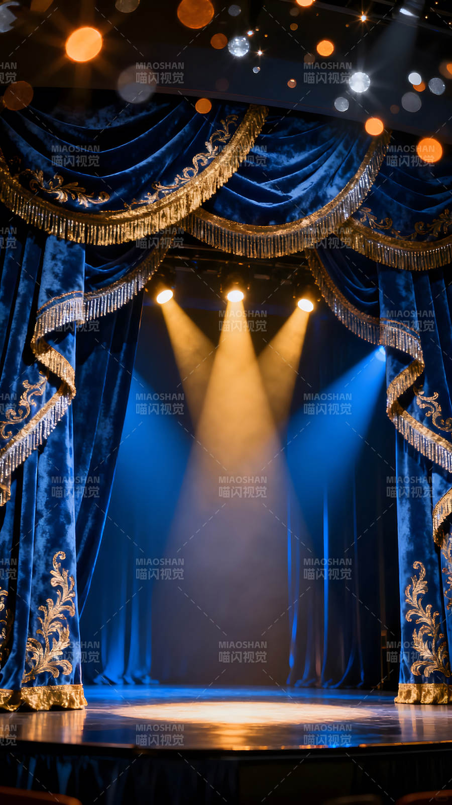 舞台帷幕灯光聚焦渲染气氛图片