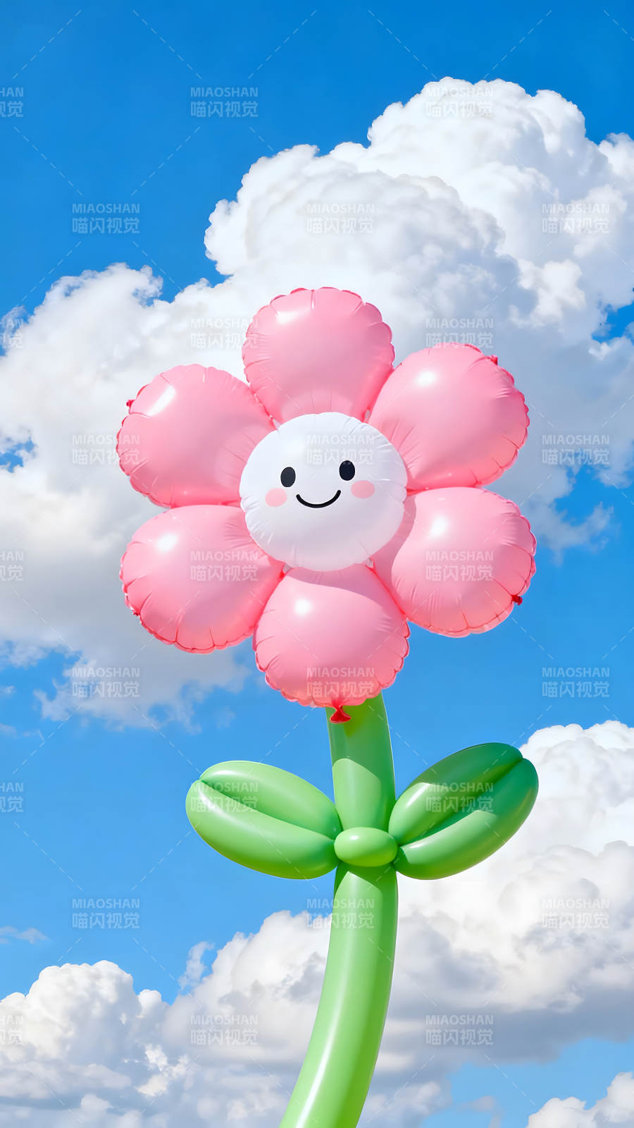 气球花朵蓝天白云下图片