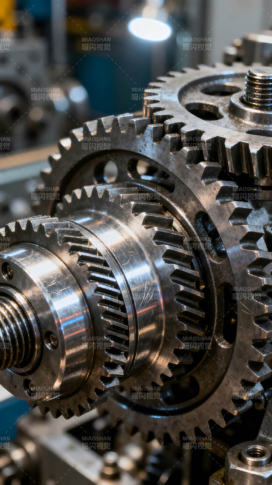 齿轮机械特写光影质感复杂结构图片