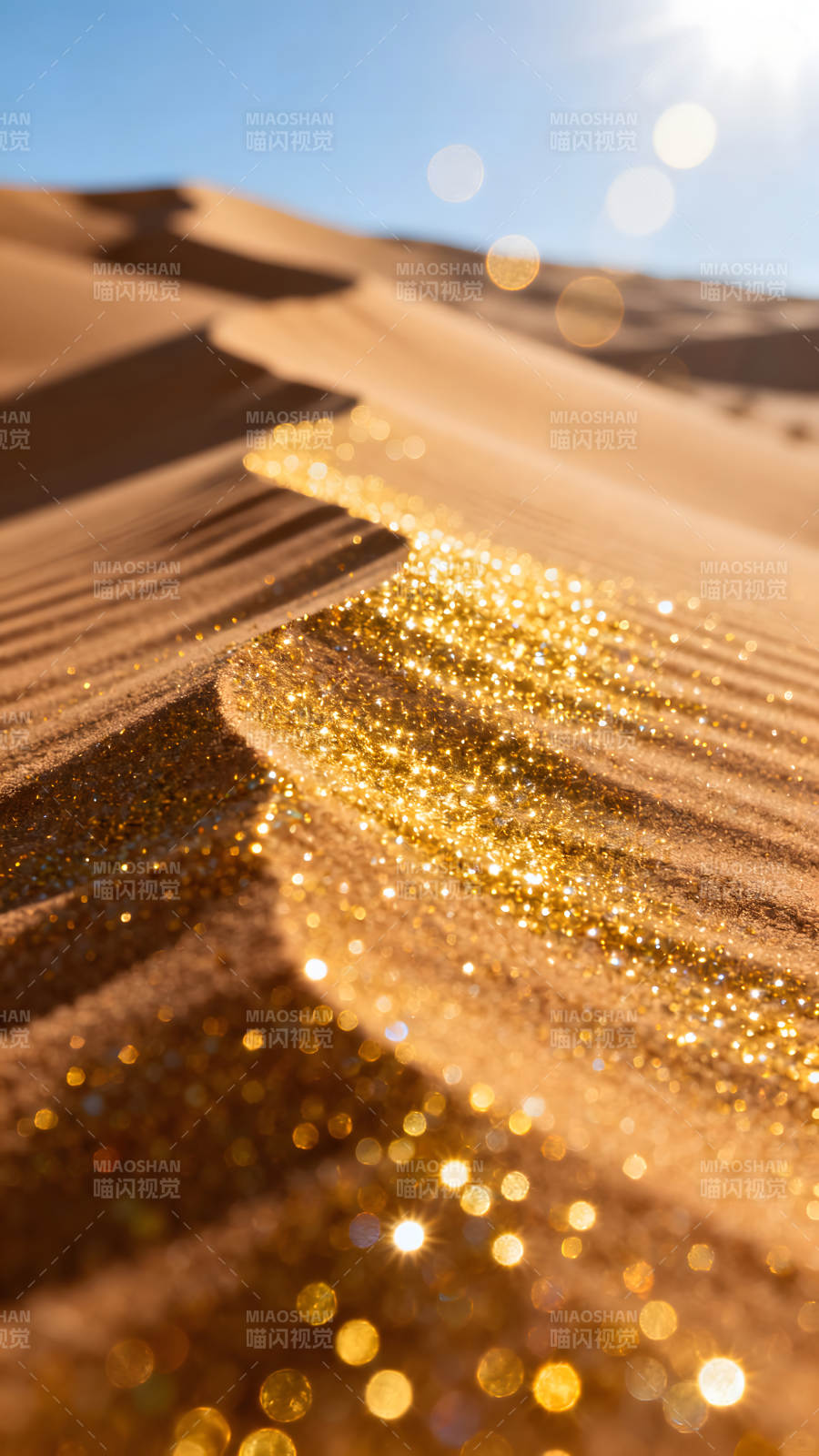 沙漠中的金色闪光图片