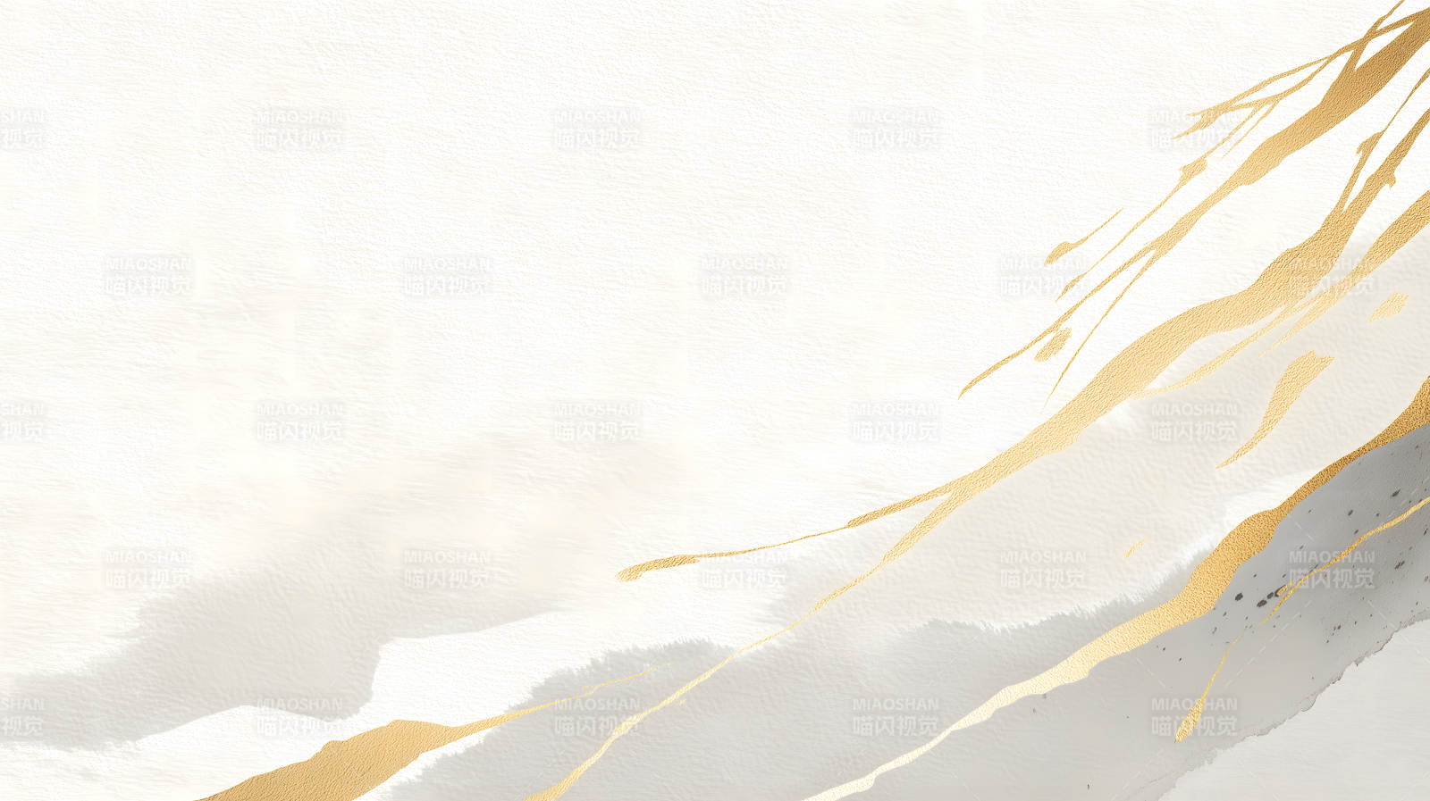 金箔纹理与水墨背景的抽象设计图片