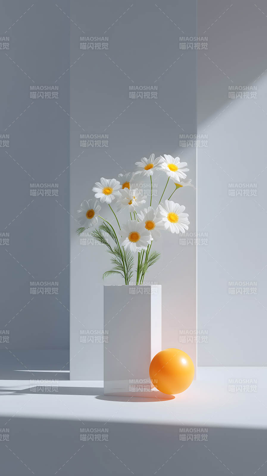 白色雏菊花束与橙色球的简约构图图片