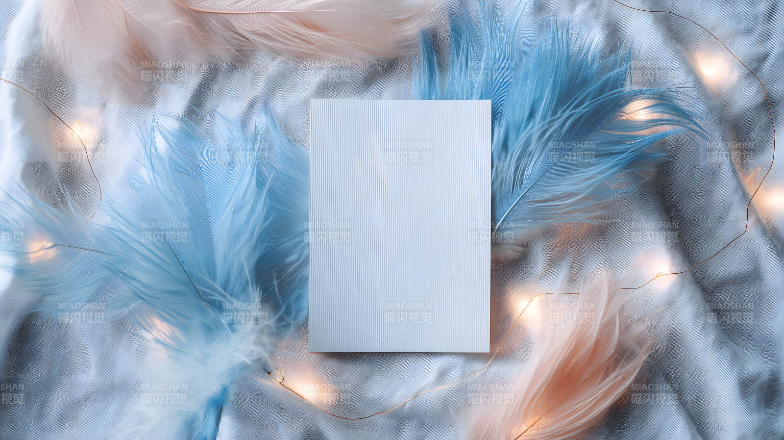 羽毛纸张灯光营造柔和氛围图片