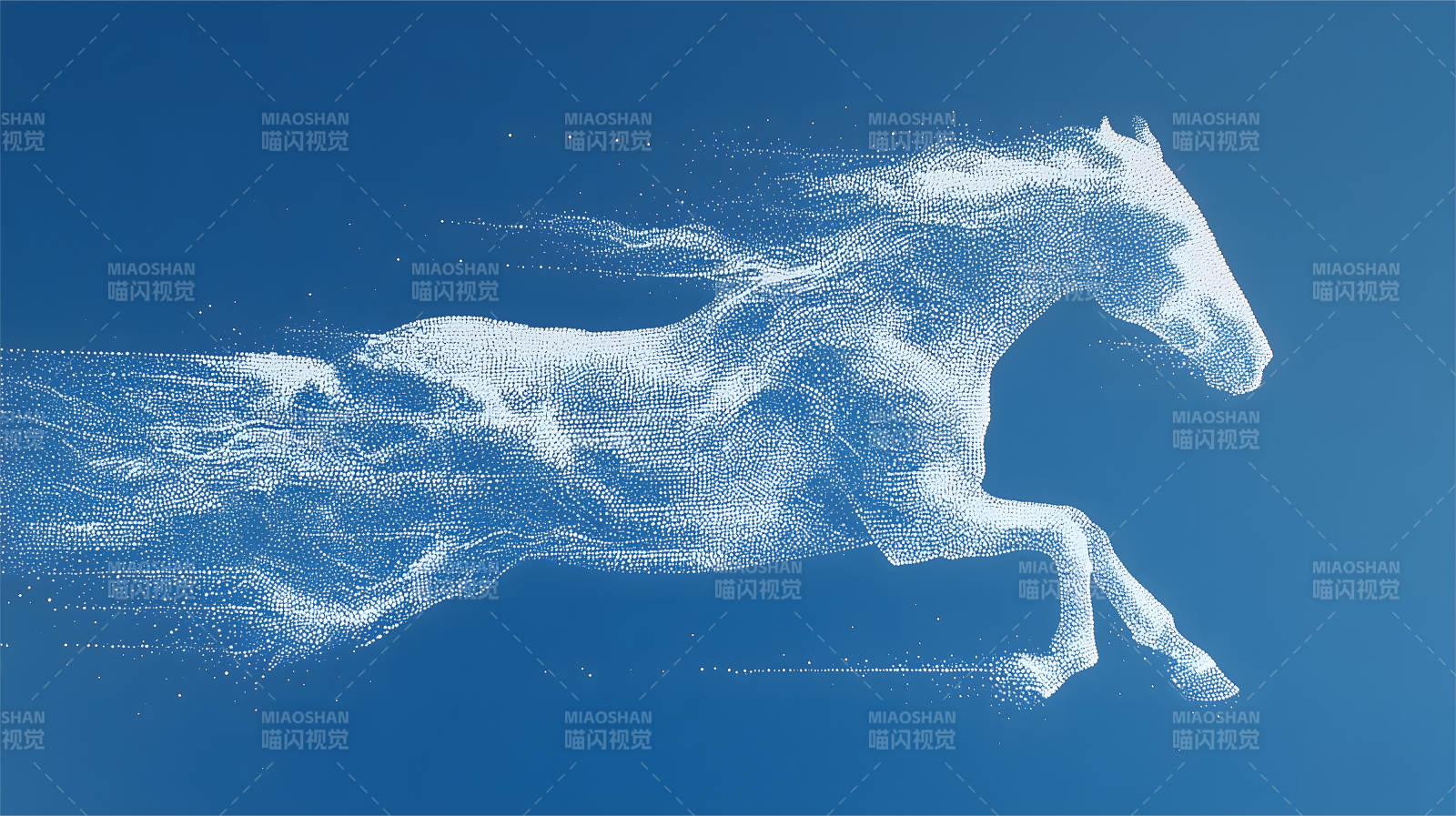 白马奔腾于蓝天之上图片