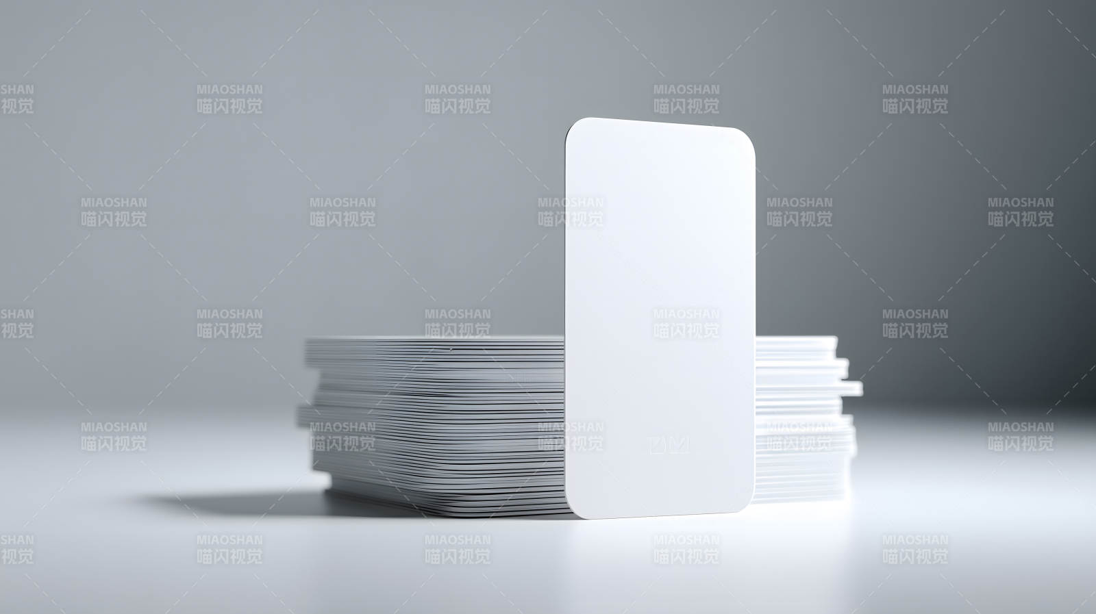 白色的卡片堆叠简约风格图片