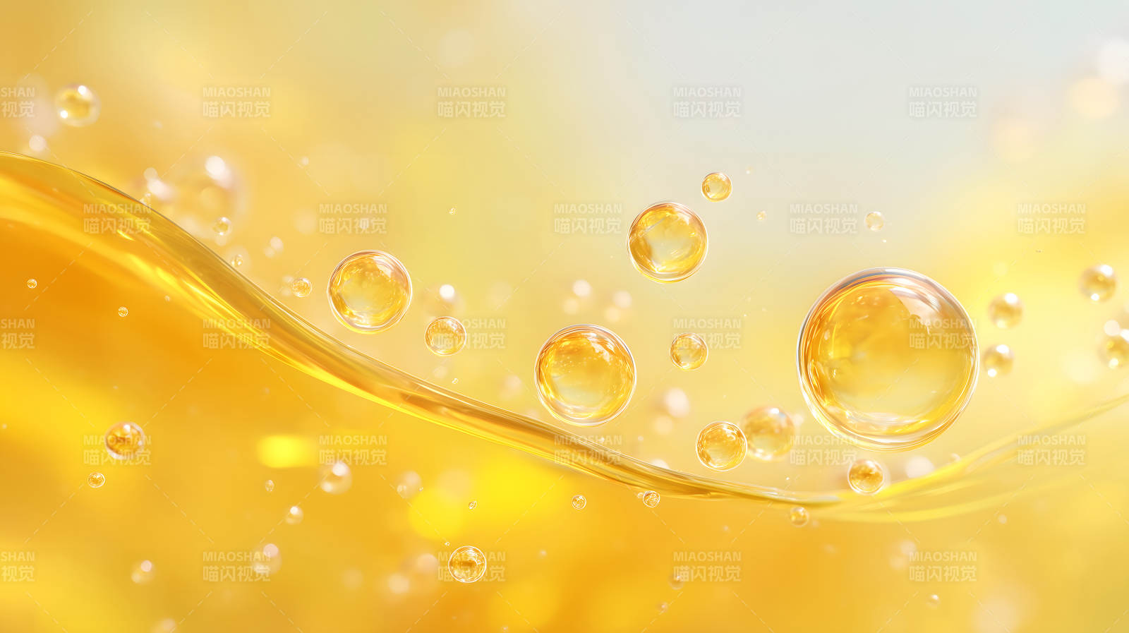 金黄色的液体与气泡图片