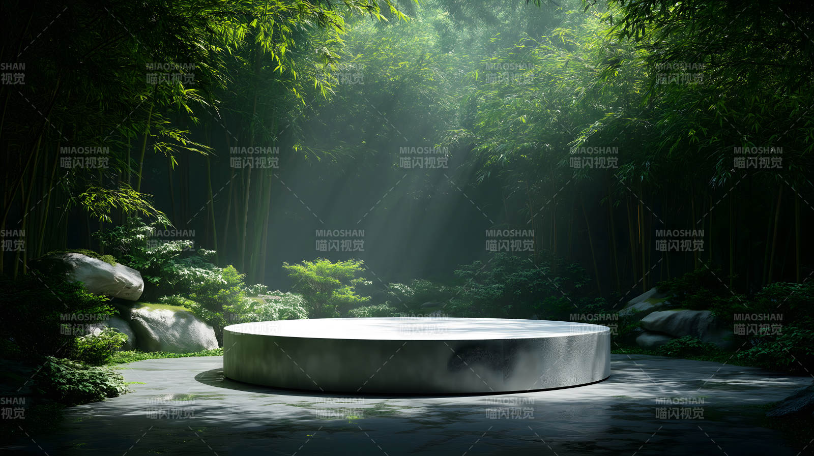 竹林中的圆形展示台图片