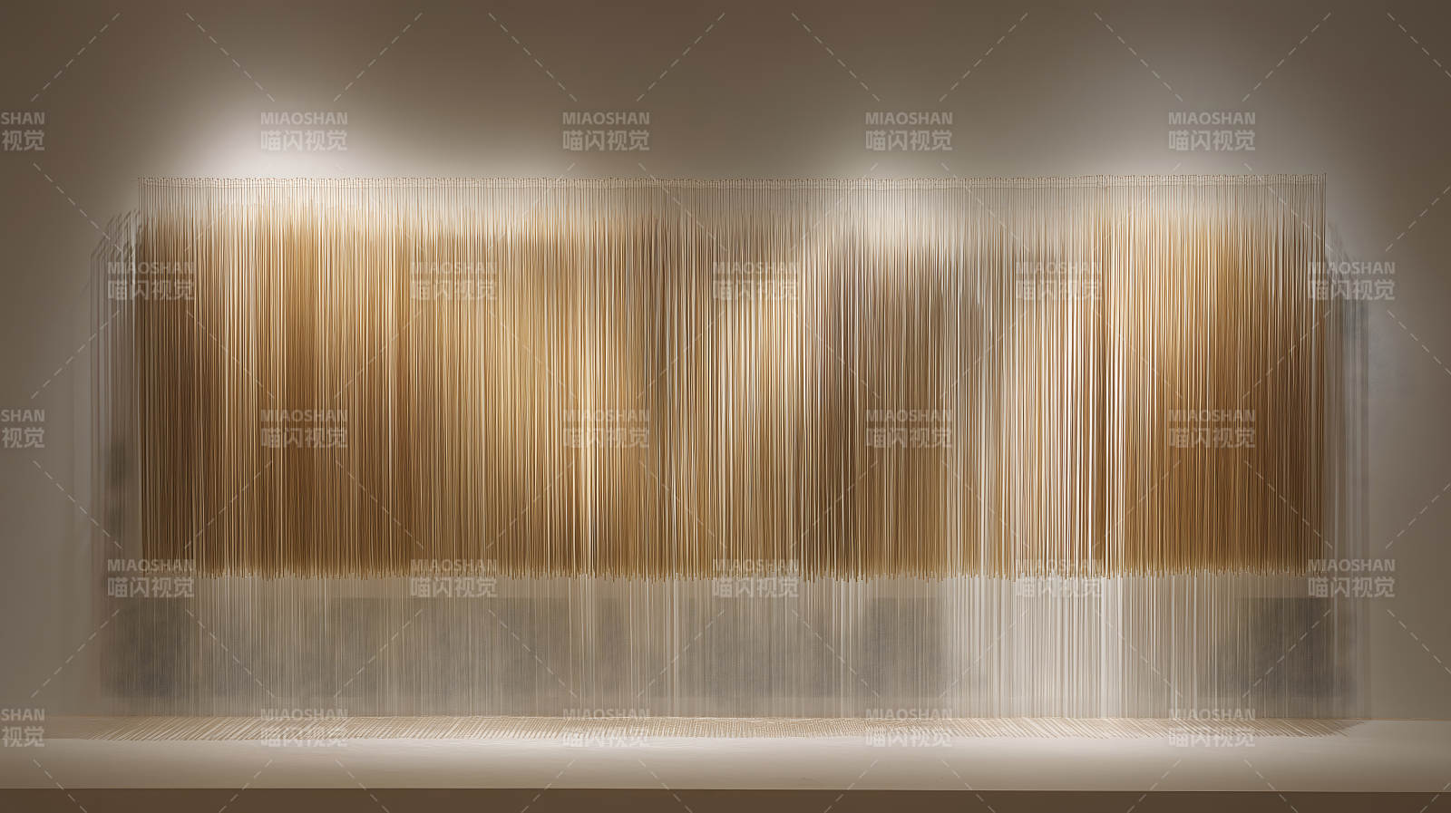 抽象艺术装置竖向线条组合图片