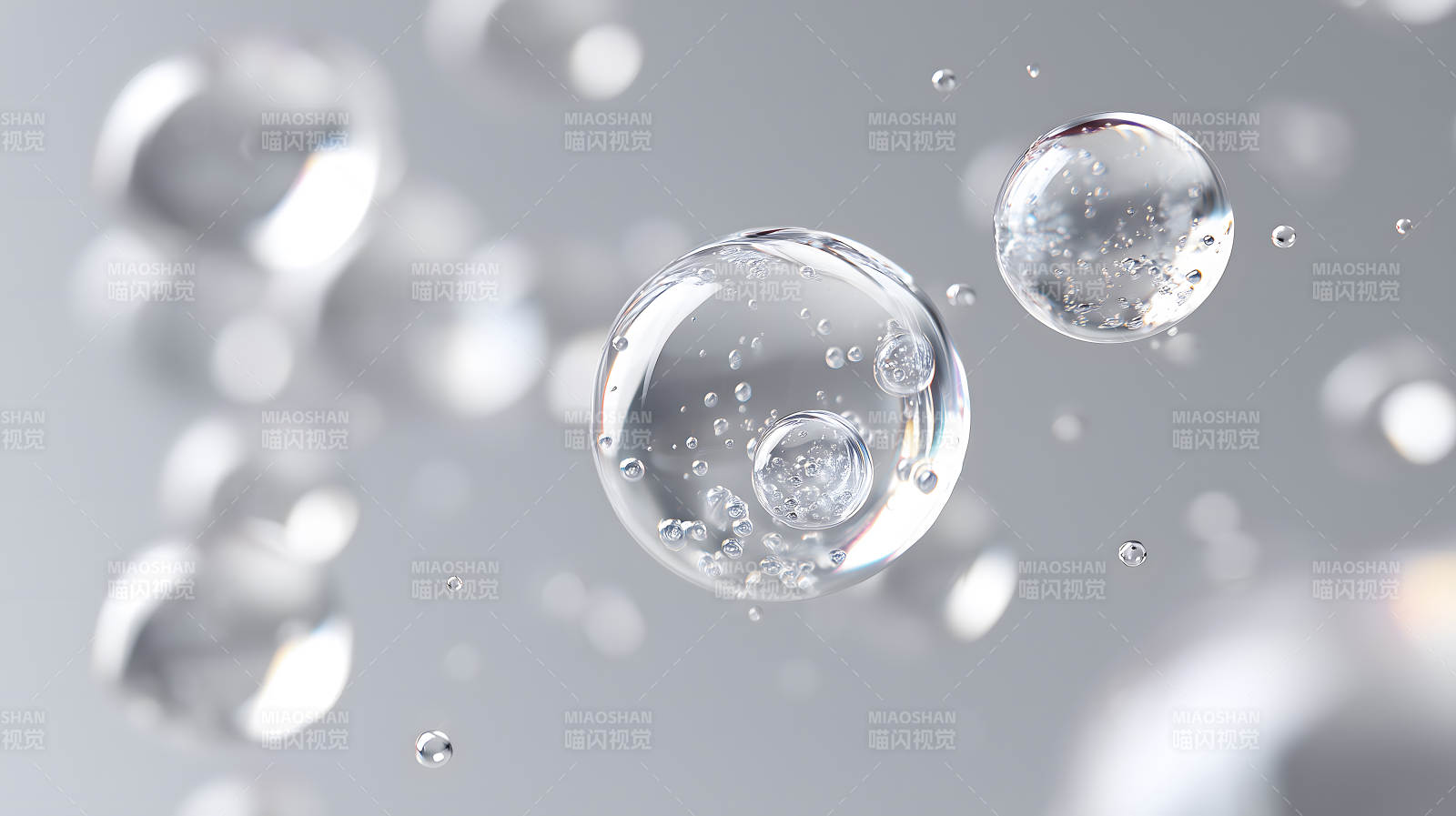 晶莹剔透的气泡在空中漂浮图片