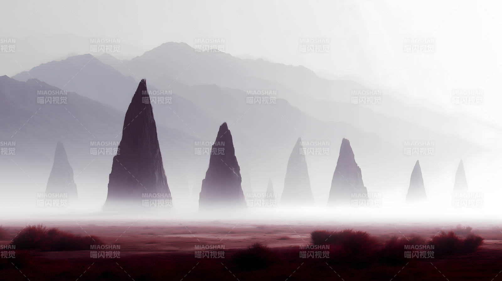 雾中巨石耸立山景图片