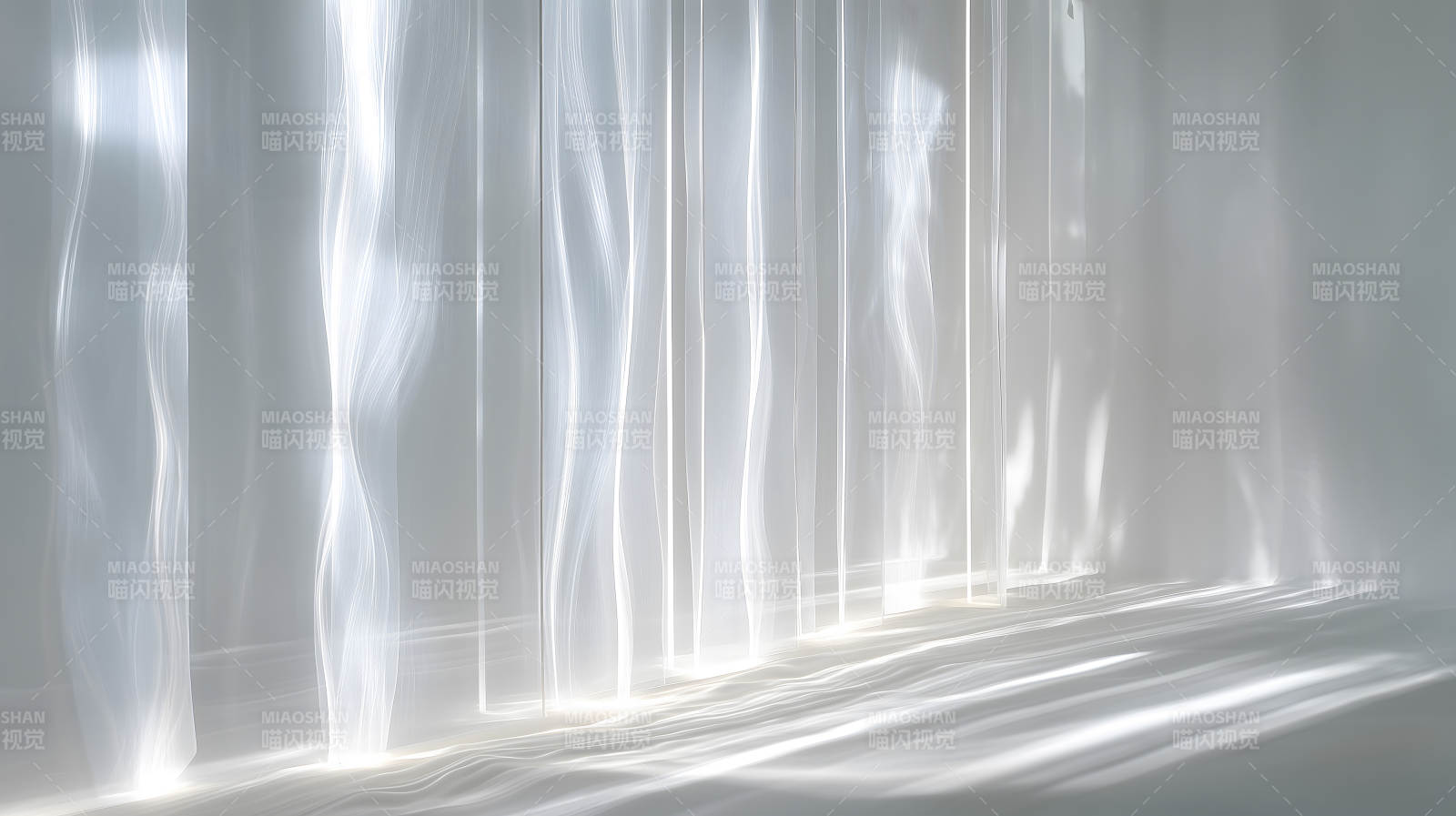 光影交织下的抽象空间图片