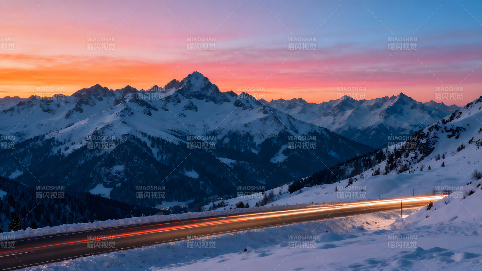 雪山公路晚霞美景图片