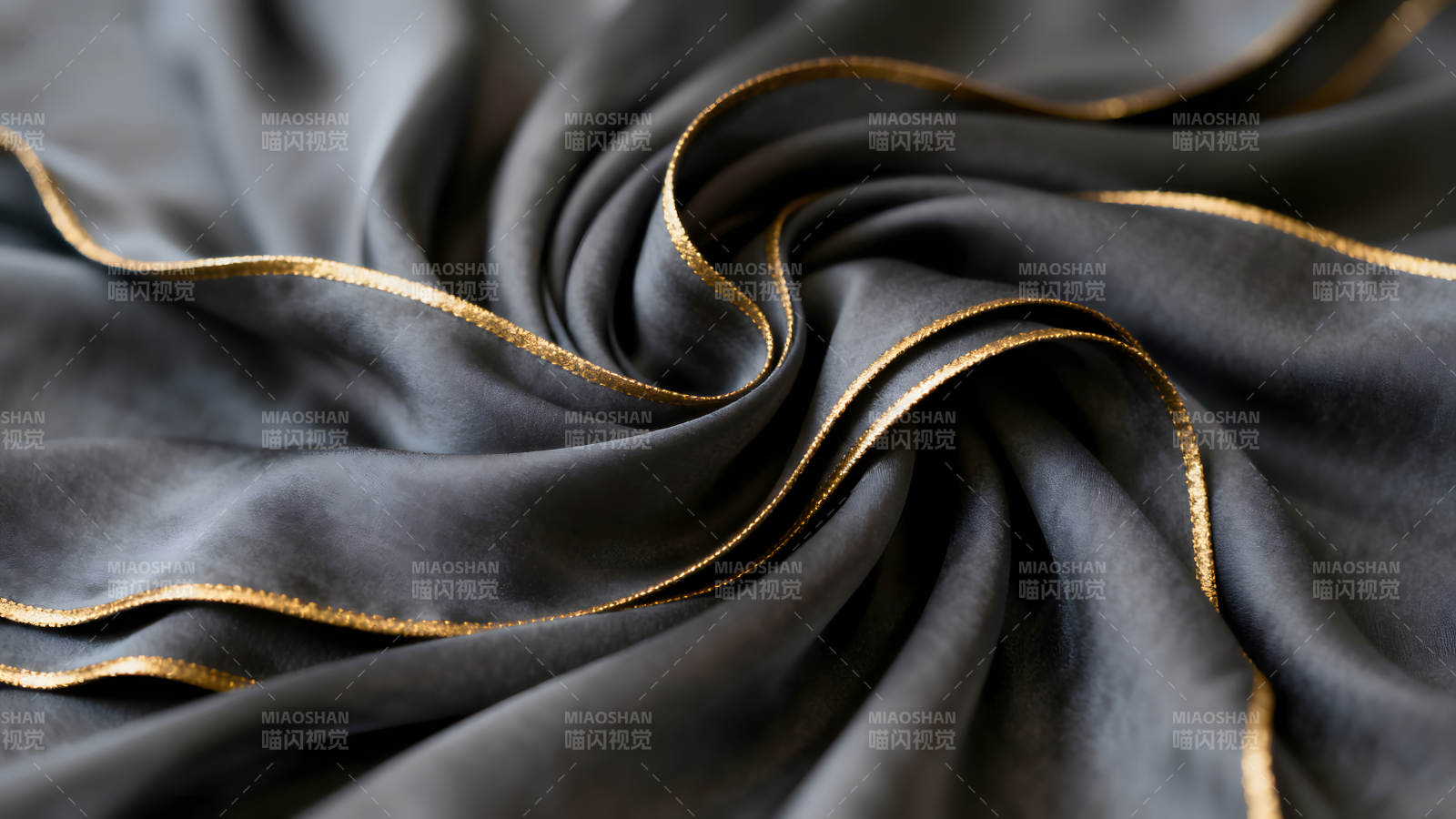 丝绸面料与金边细节特写图片