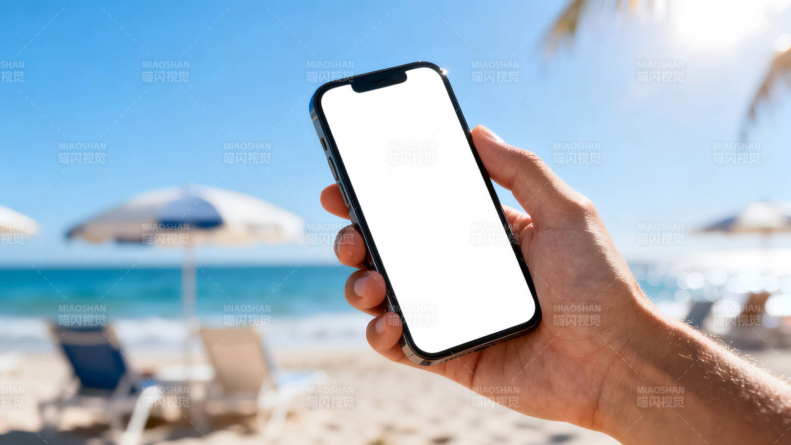 海滩上的手机显示屏图片