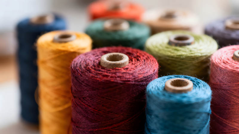 彩色线轴特写镜头图片