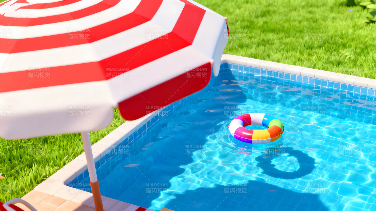 阳光下的泳池与遮阳伞图片