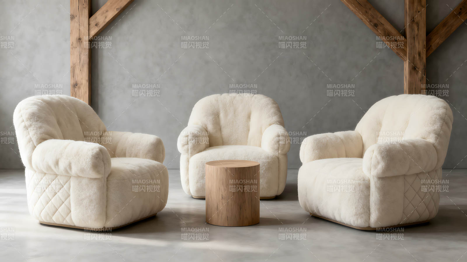 三把舒适的毛绒扶手椅和圆桌图片