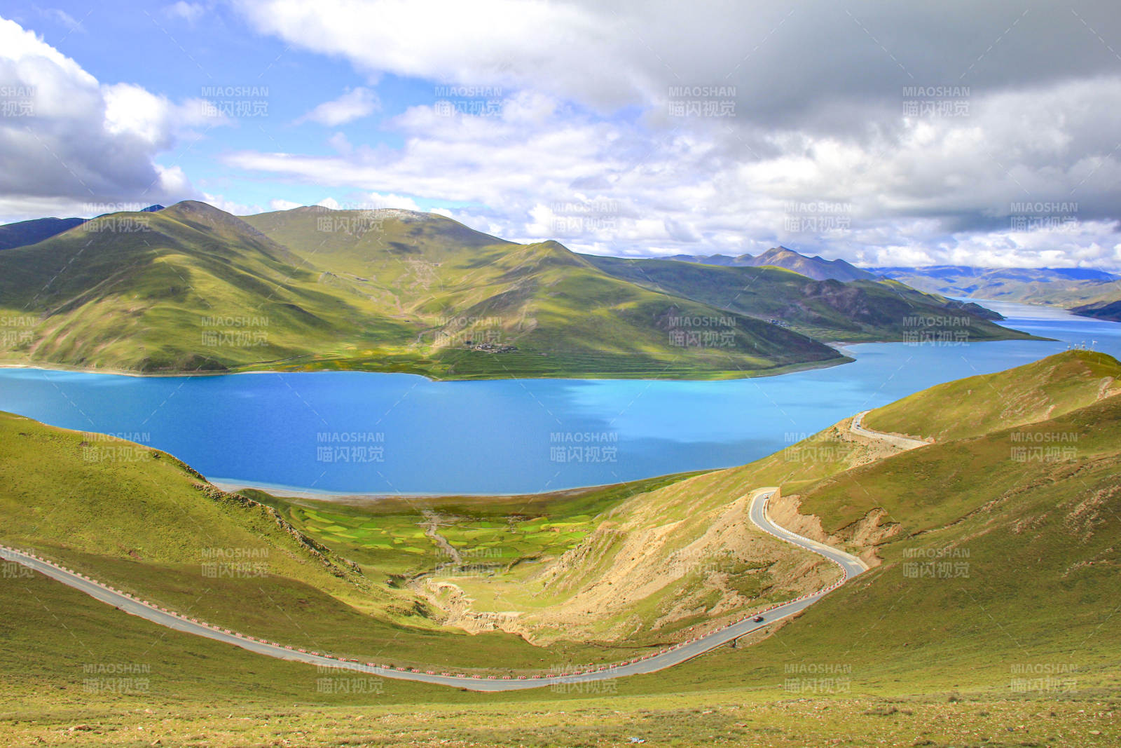 西藏圣湖羊卓雍措图片