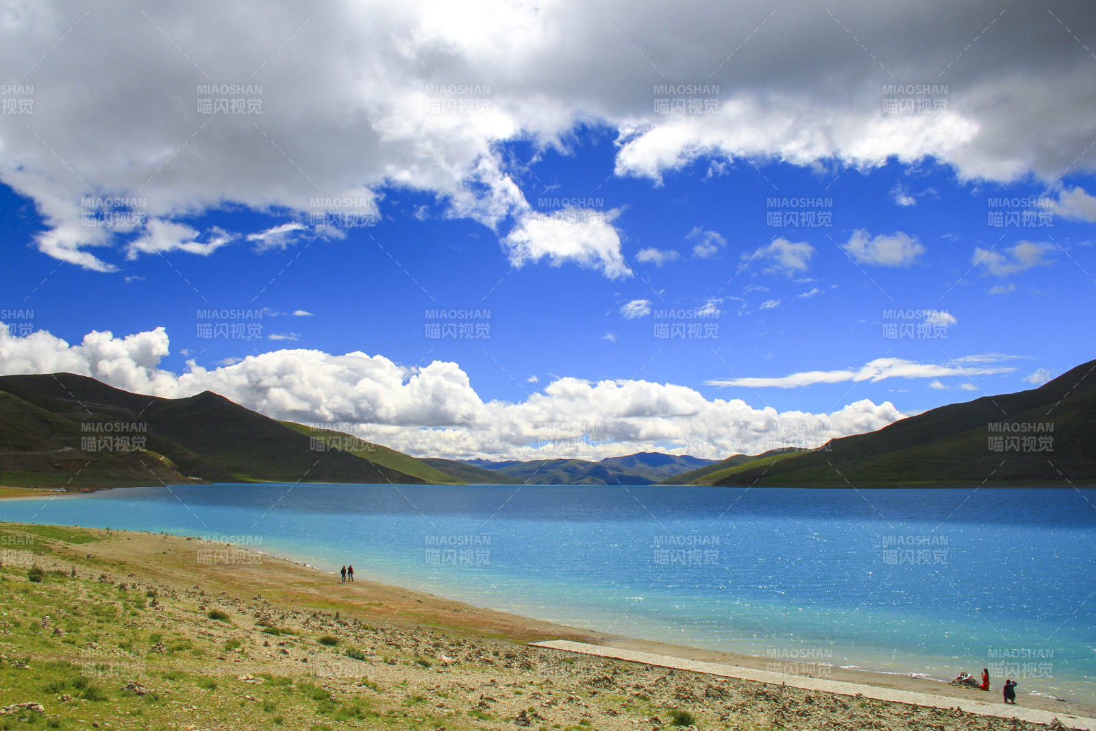 西藏圣湖羊卓雍措图片