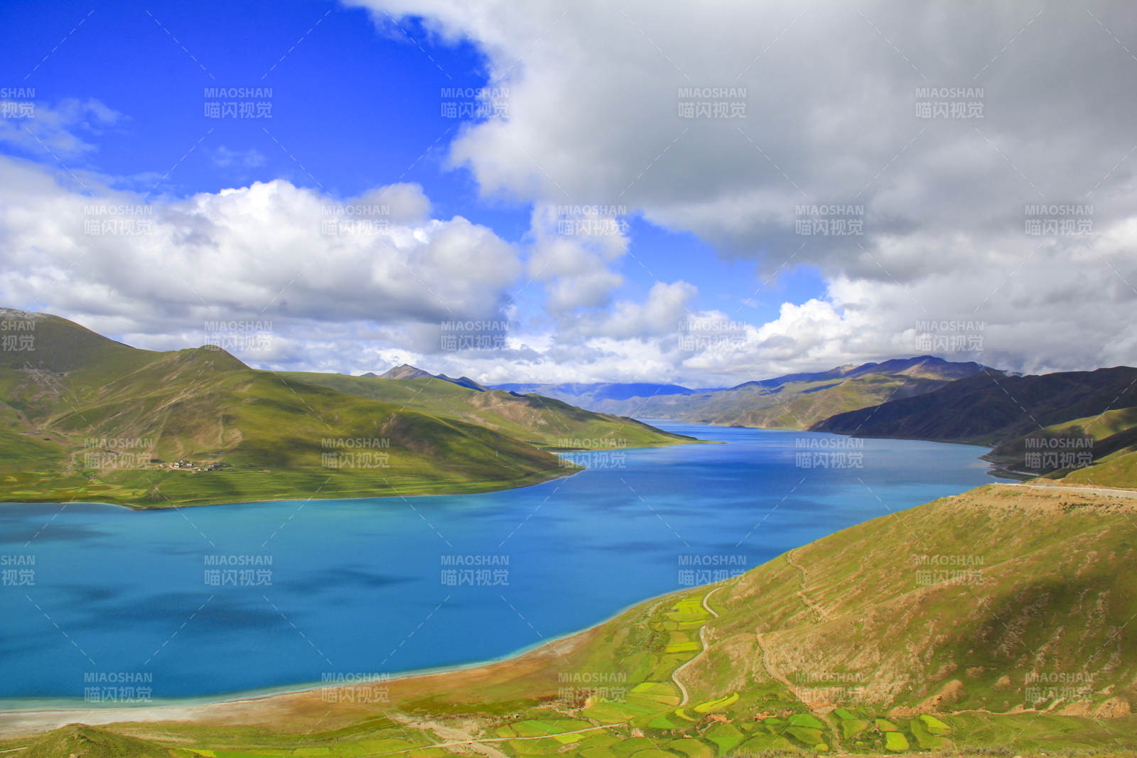 西藏圣湖羊卓雍措图片