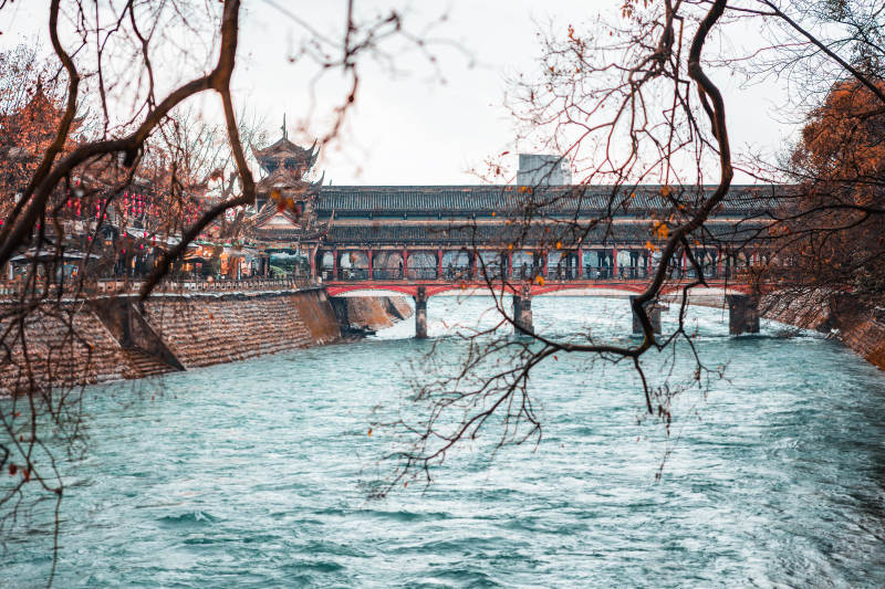 秋桥流水古韵  都江堰图片