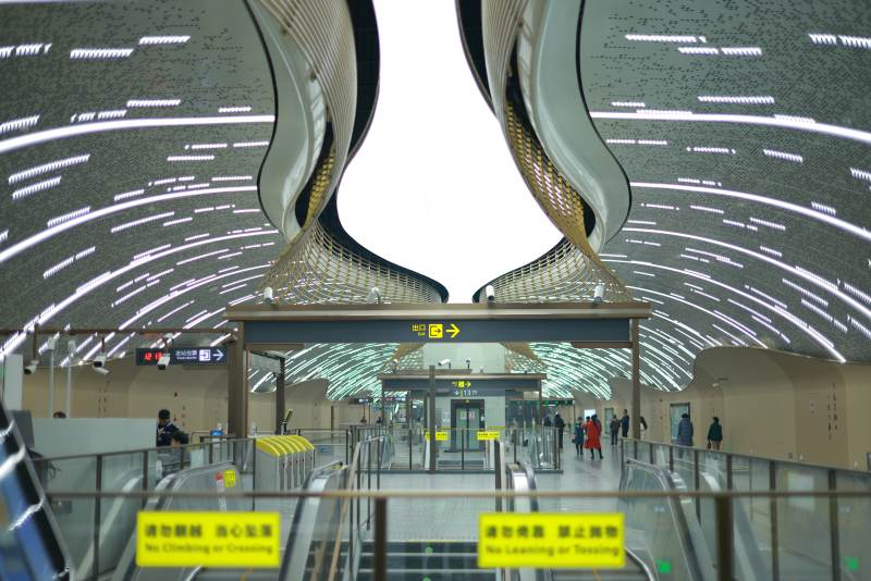 地铁站13号线图片