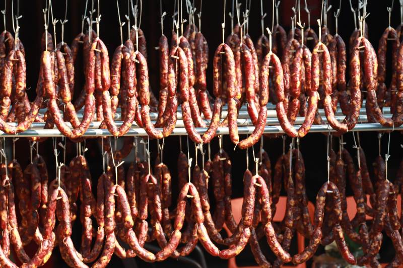 风干香肠悬挂展示图片