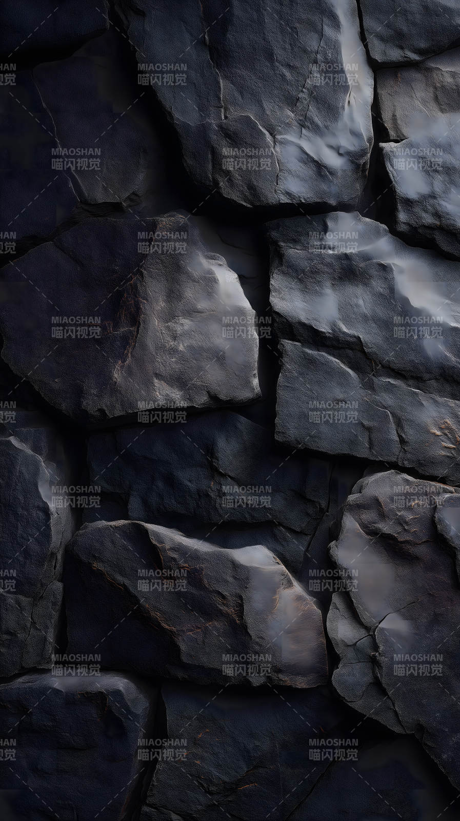 深邃的黑色石墙纹理图片