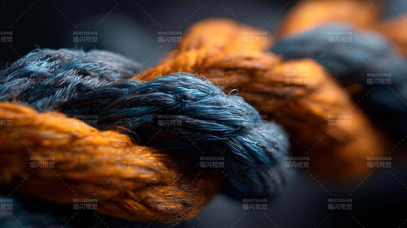 编织绳索的艺术特写图片