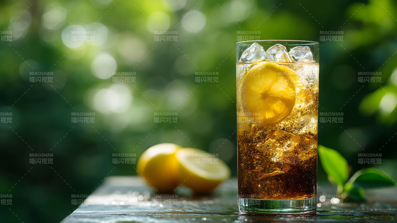 清凉一夏的柠檬可乐图片