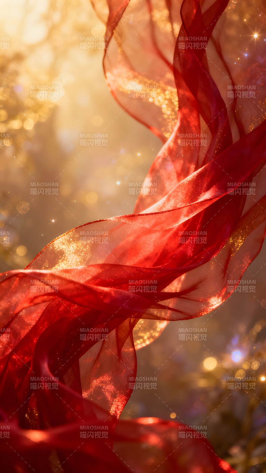 红色飘带在光影中飞舞图片