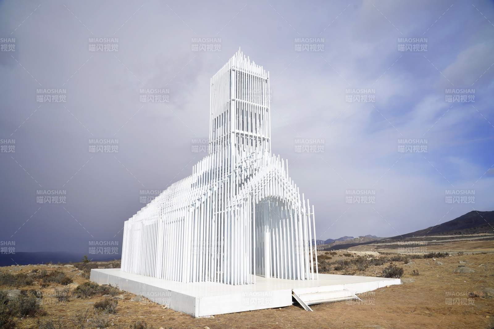 斯丁措的白色教堂图片