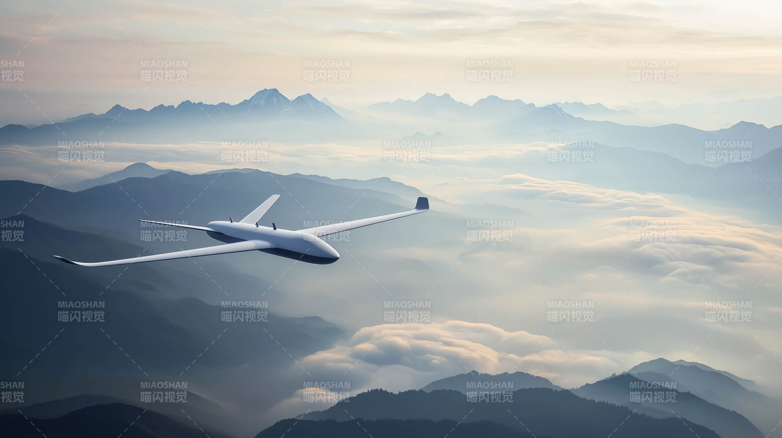 未来飞行器云端漫游图片