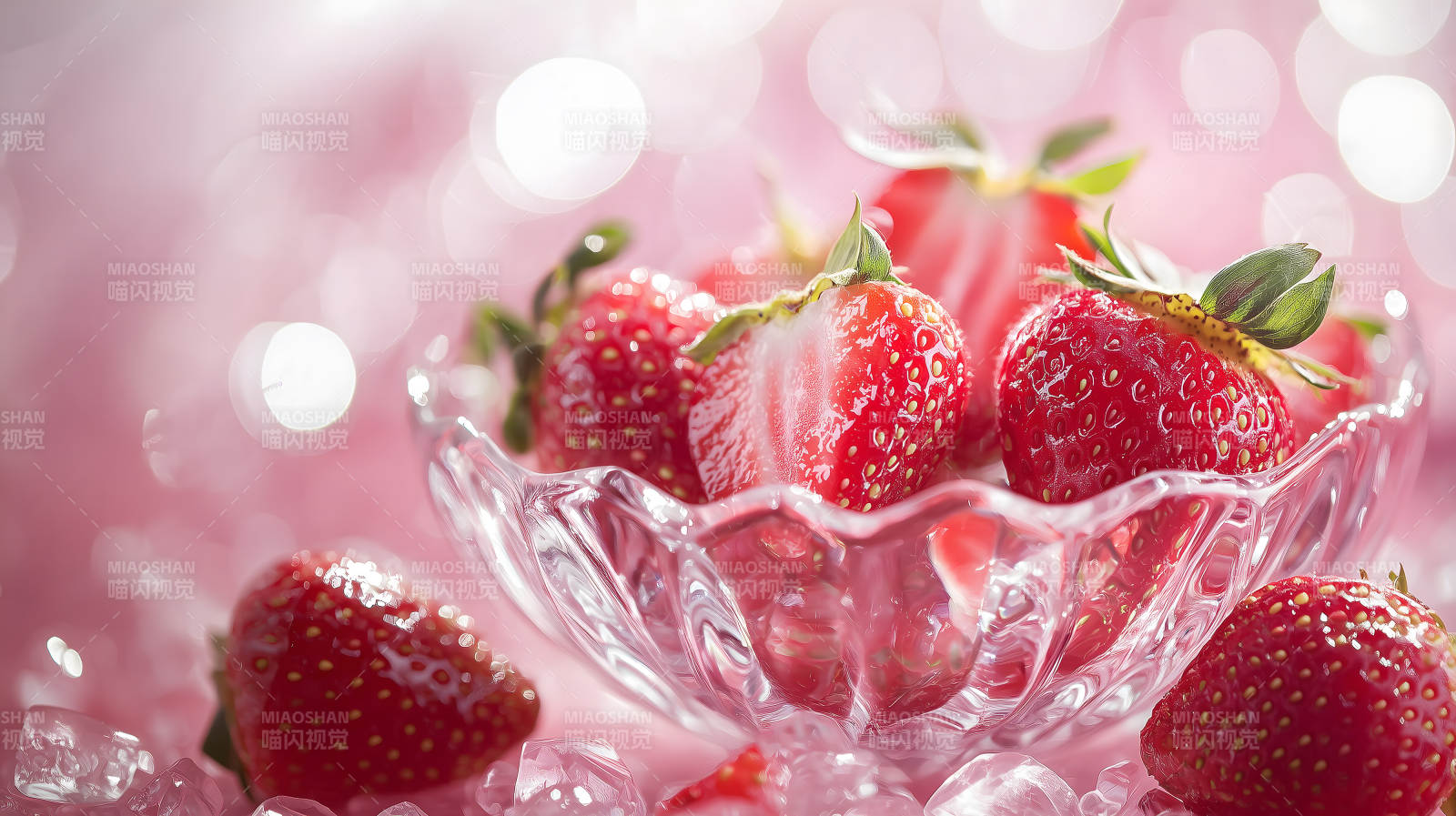 冰爽草莓的甜蜜诱惑图片