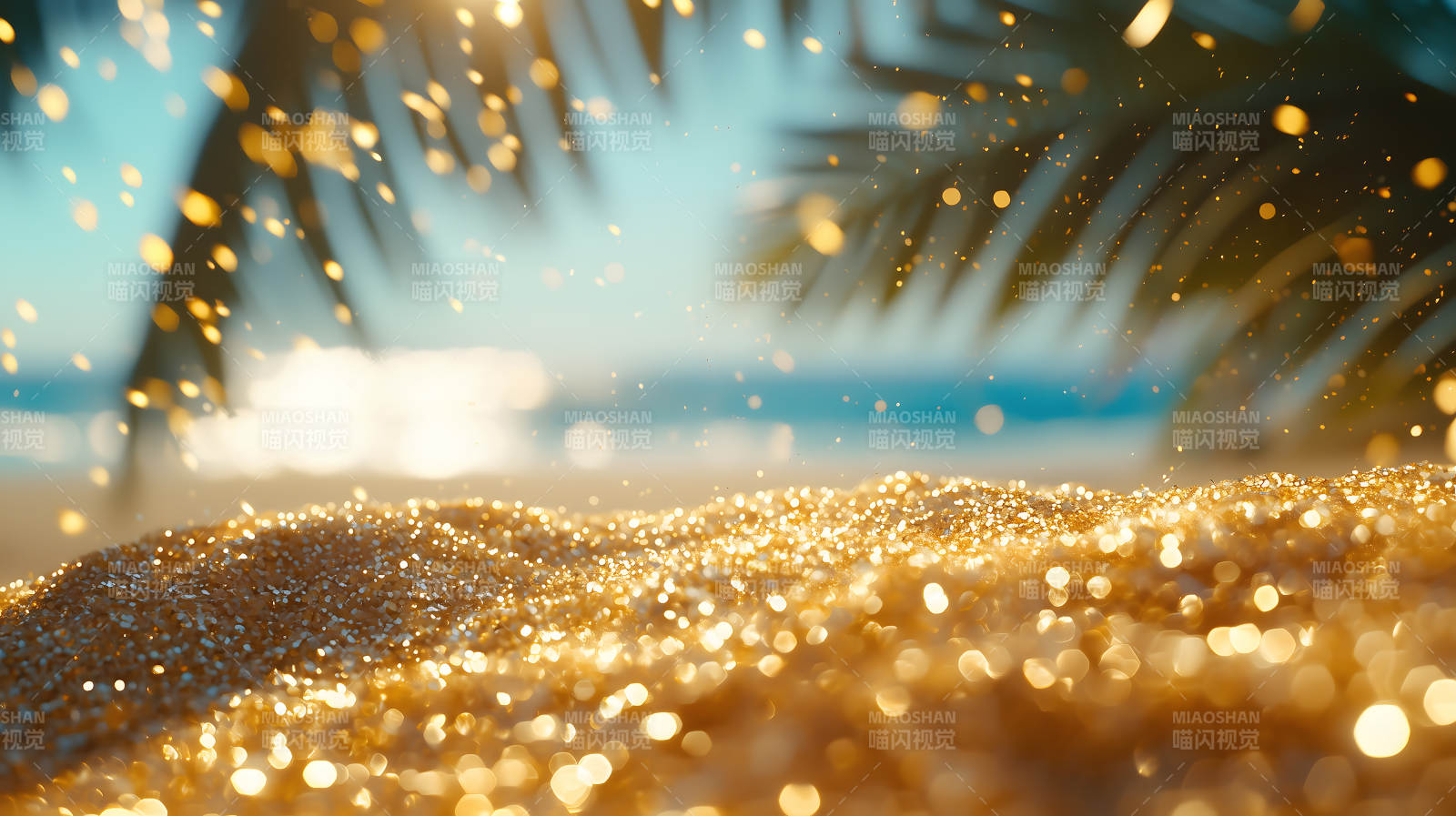 夏日海滩浪花闪烁棕榈添情图片