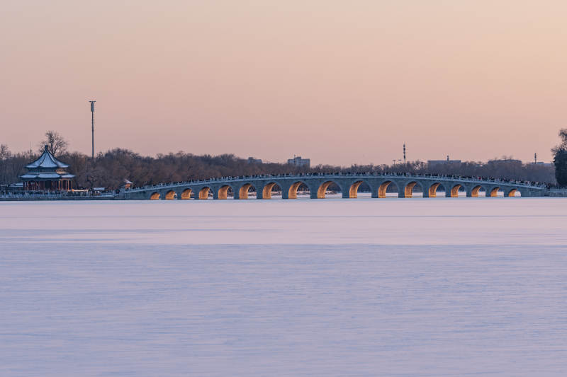 十七孔桥晨曦图片