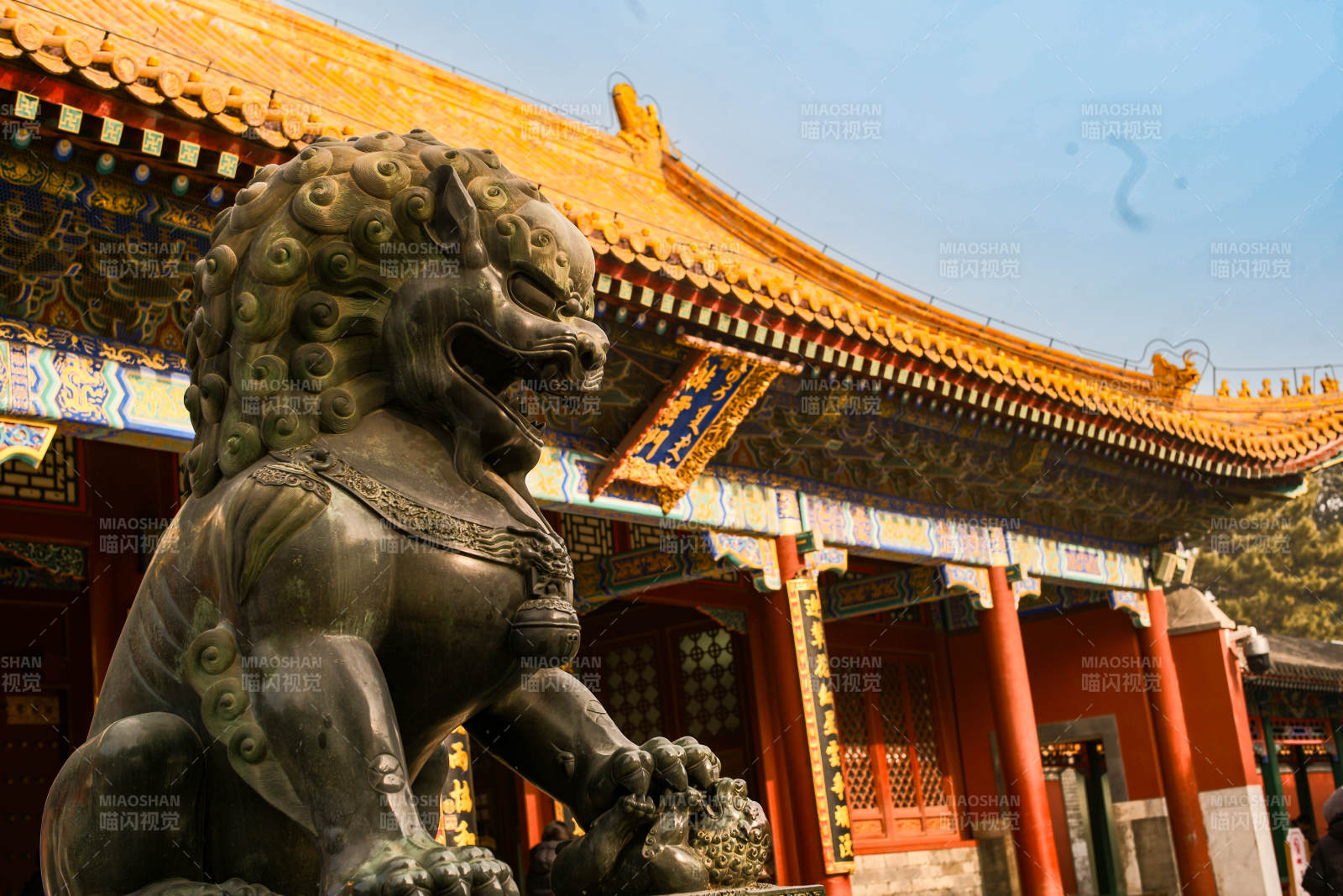 颐和园佛香阁石狮守门图片