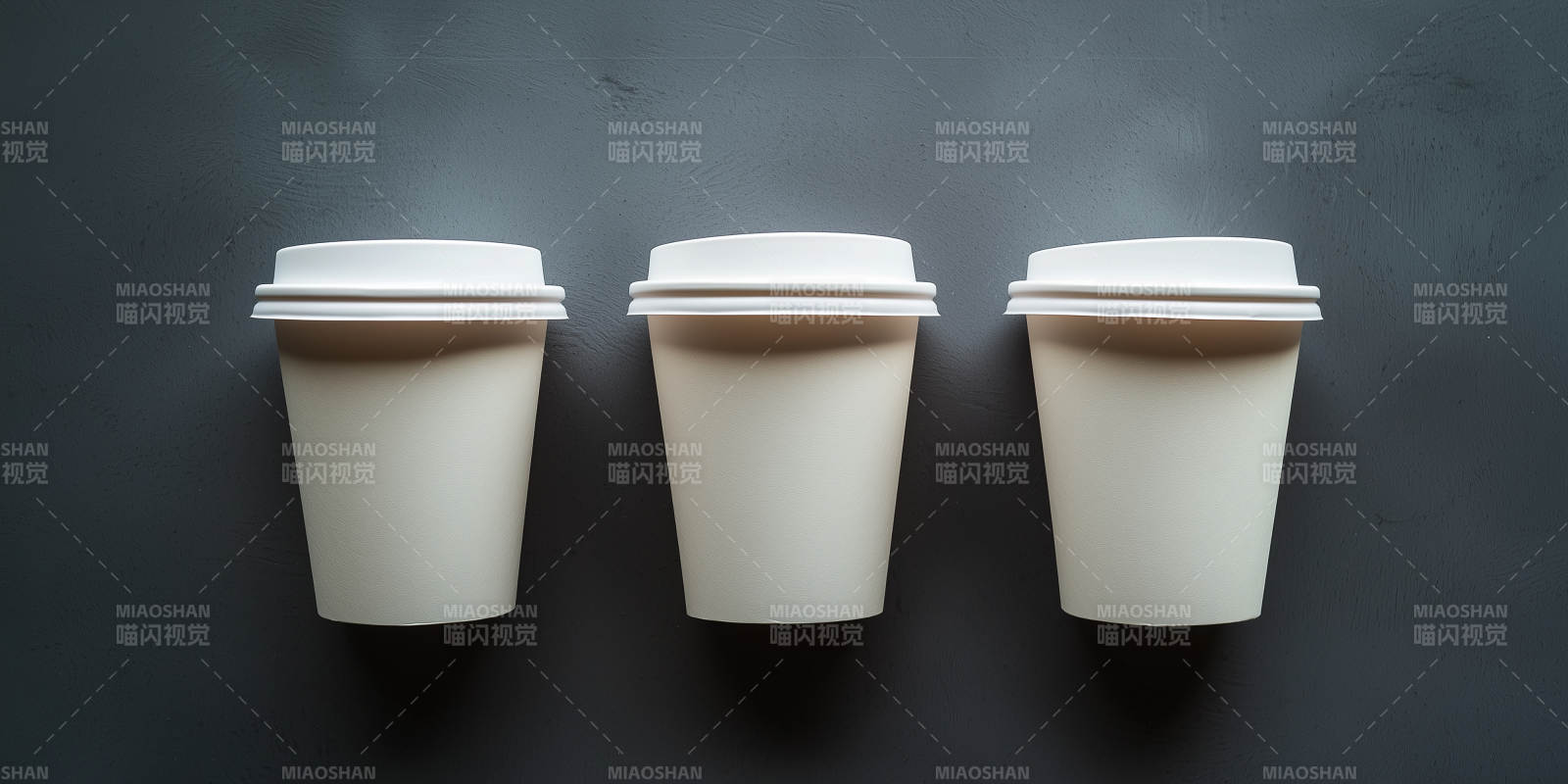 三种尺寸的纸杯图片