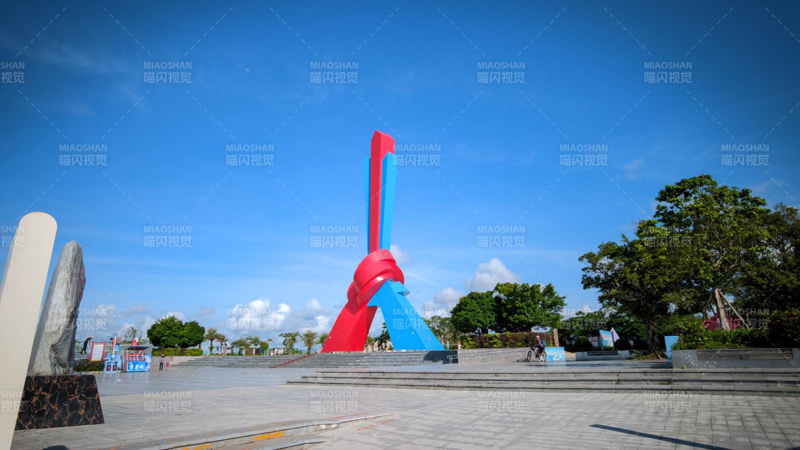 色彩雕塑广场 东兴市 竹山村图片