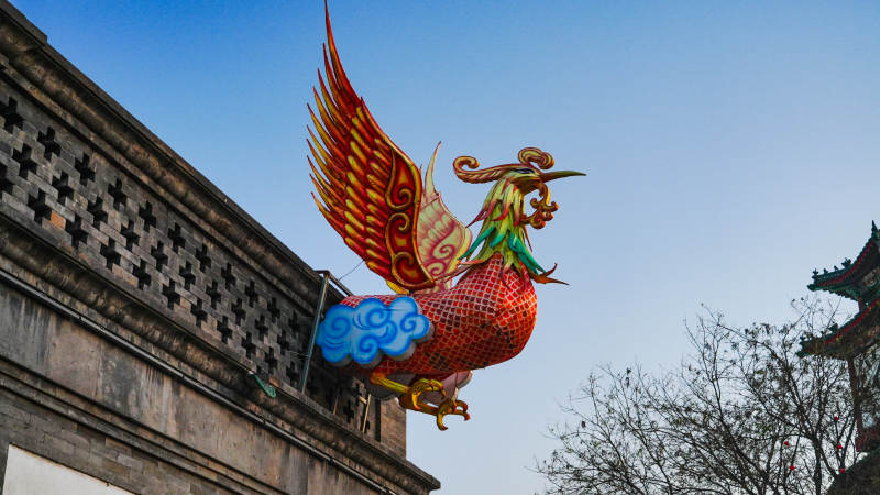 廊坊霸州胜芳古镇飞天神鸟彩灯图片