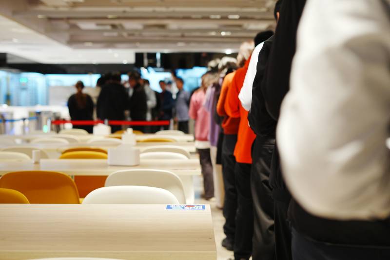 排队等候区图片