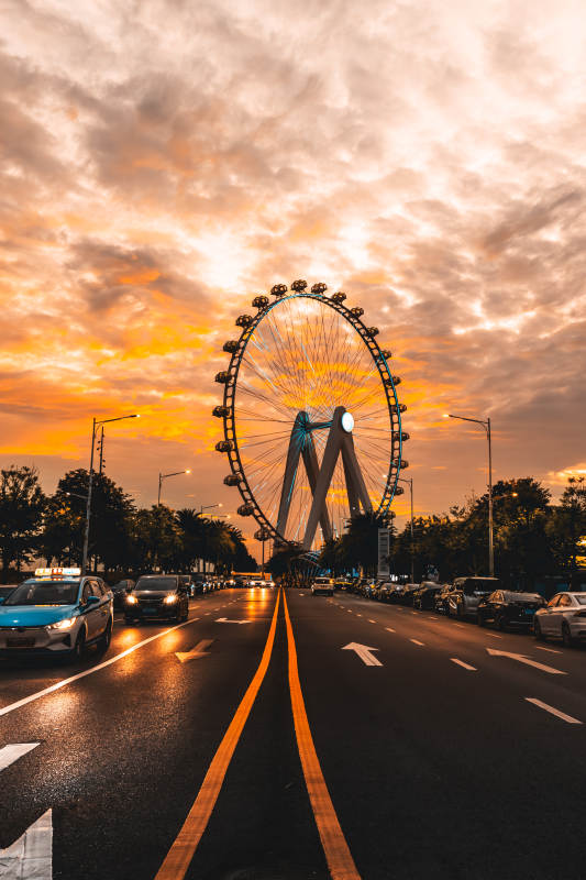 深圳12.14晚霞撞上摩天轮图片