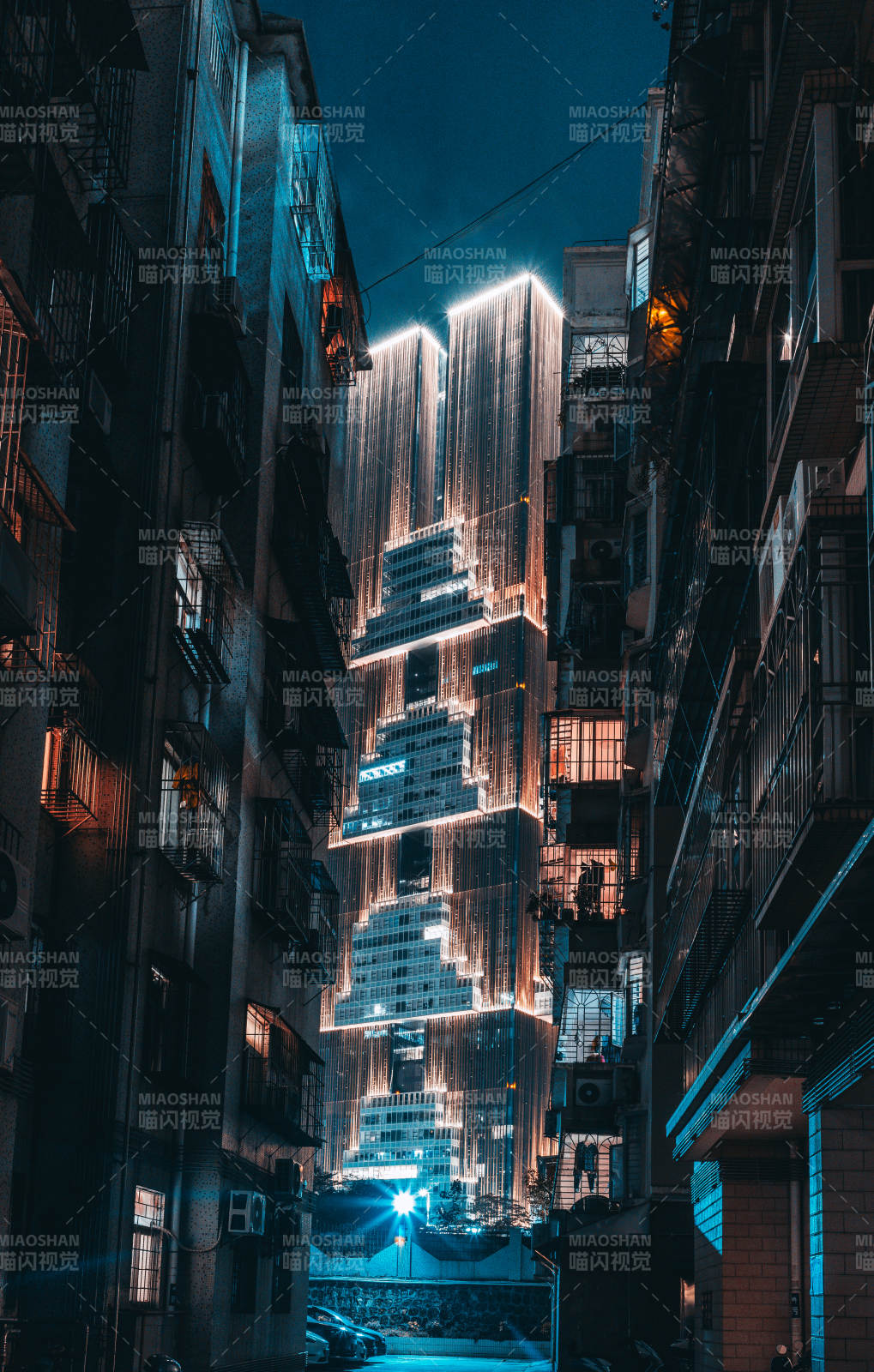 深圳 链接未来的时空裂缝图片