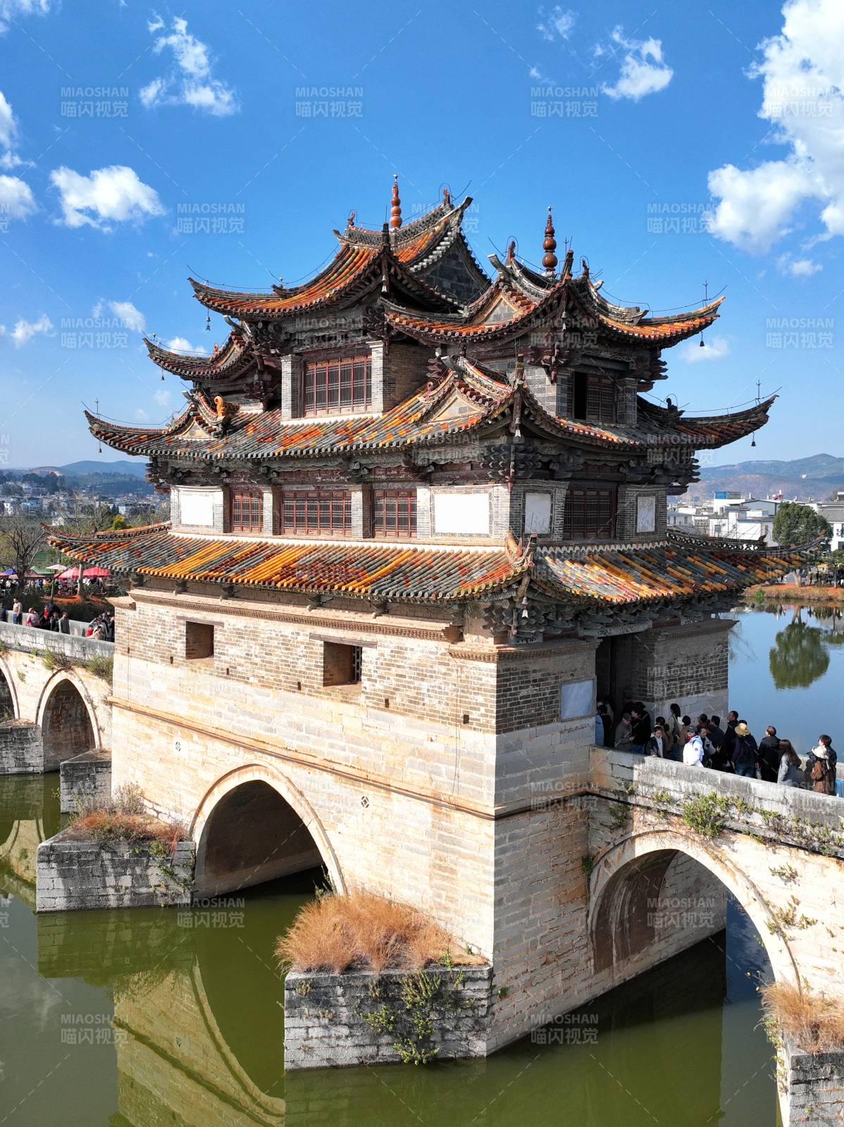 云南建水双龙桥图片