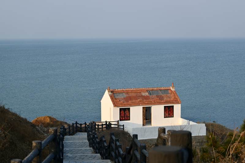 威海孤独公约海边小屋静谧景图片