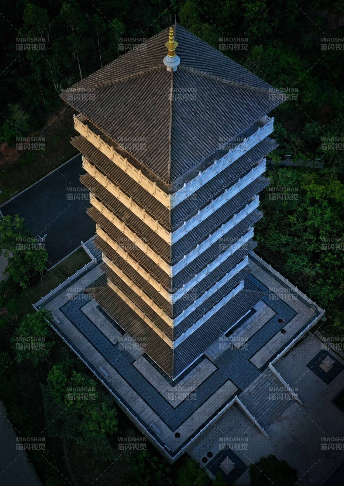 惠州大亚湾虎头山虎头塔航拍图片