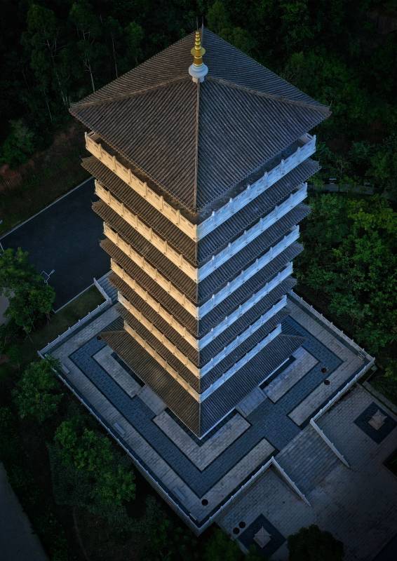 惠州大亚湾虎头山虎头塔航拍图片