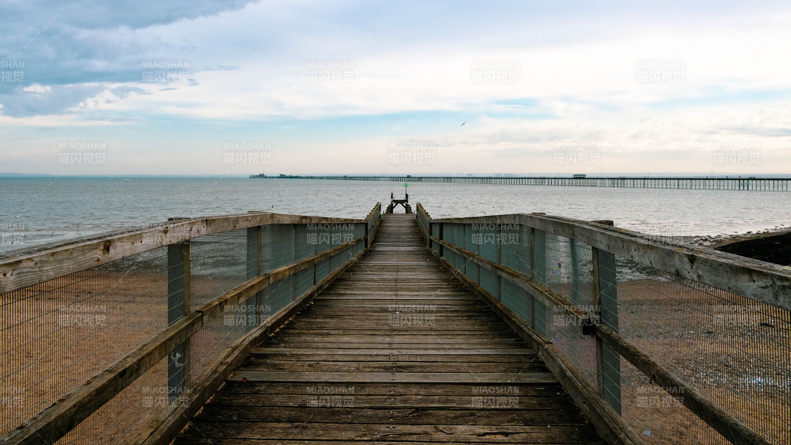 英国古老码头景观图片