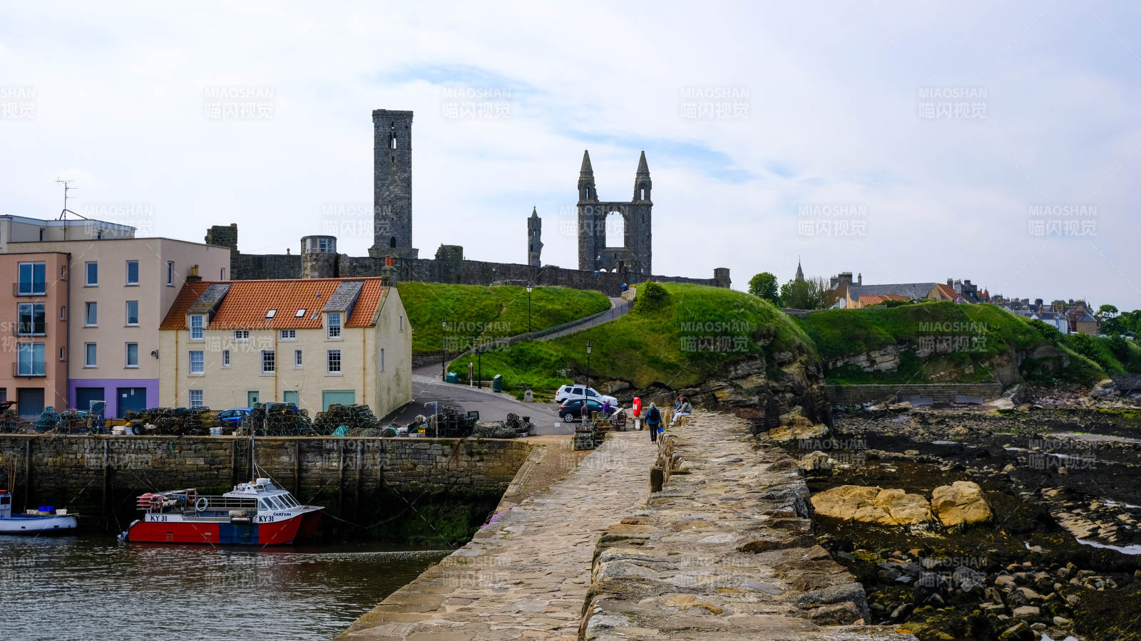 圣安德鲁斯古堡水岸风光图片