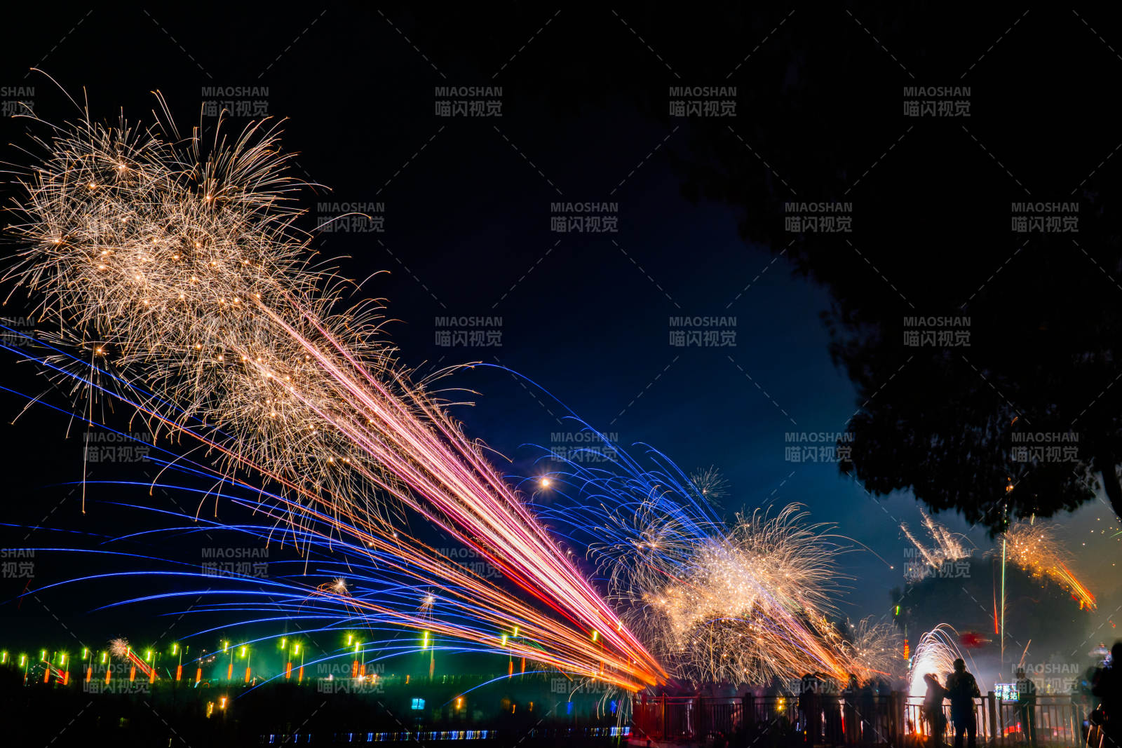 璀璨烟花夜景图片